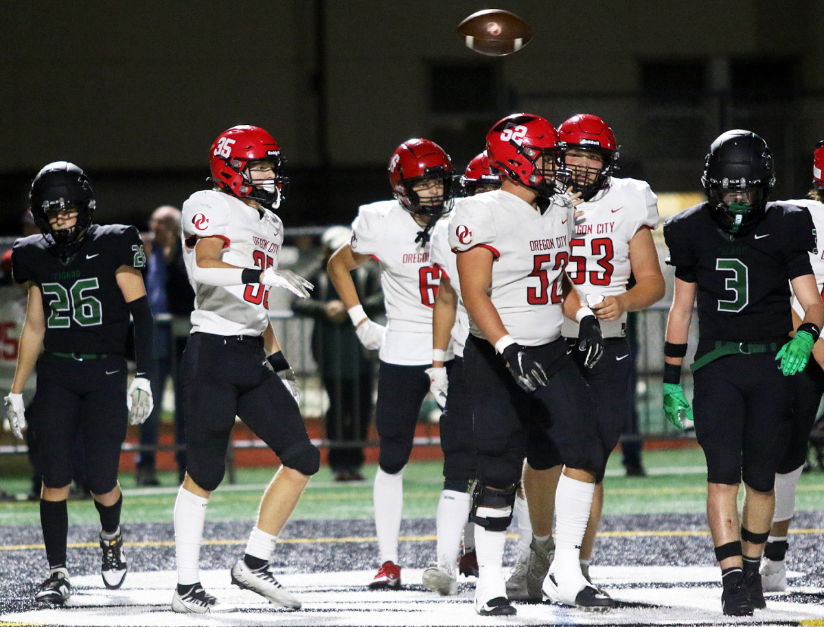 a Oregon City Tigard football Oregon September 29 2023 Dan Brood 46